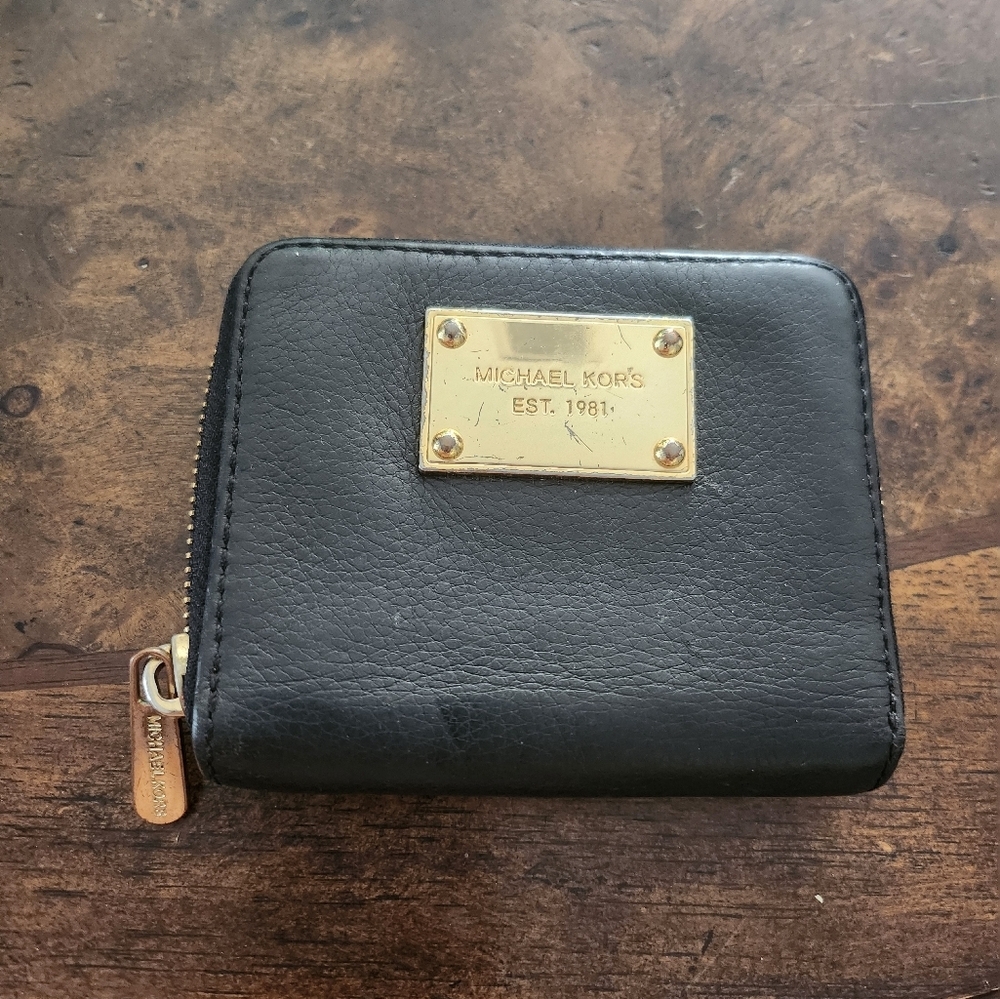 Michael Kors mini zip around leather wallet